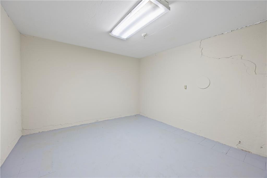 100 N Broad Street Property Photo 35