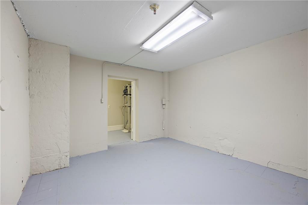 100 N Broad Street Property Photo 36