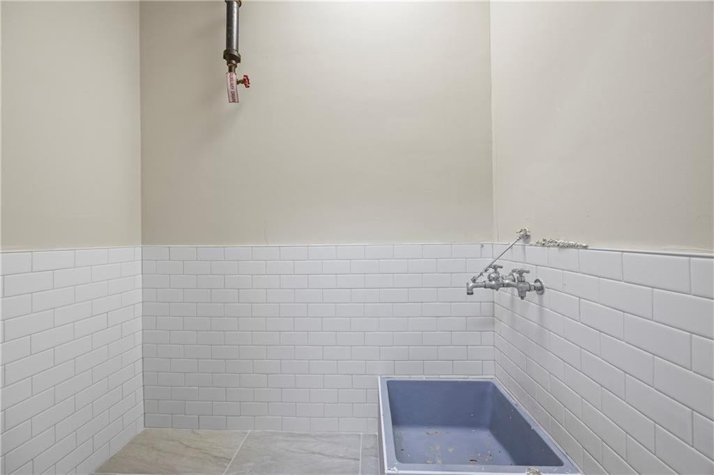 100 N Broad Street Property Photo 38