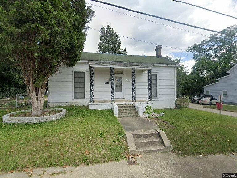 2005 Third Avenue Property Photo 1