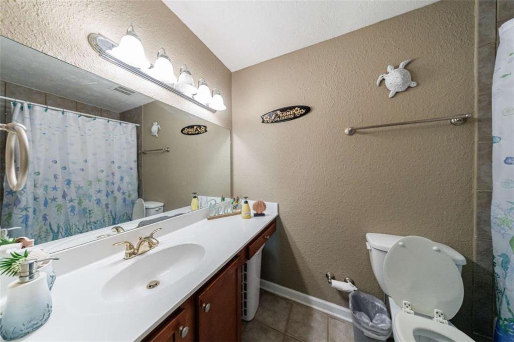 105 River Drive N Property Photo 1