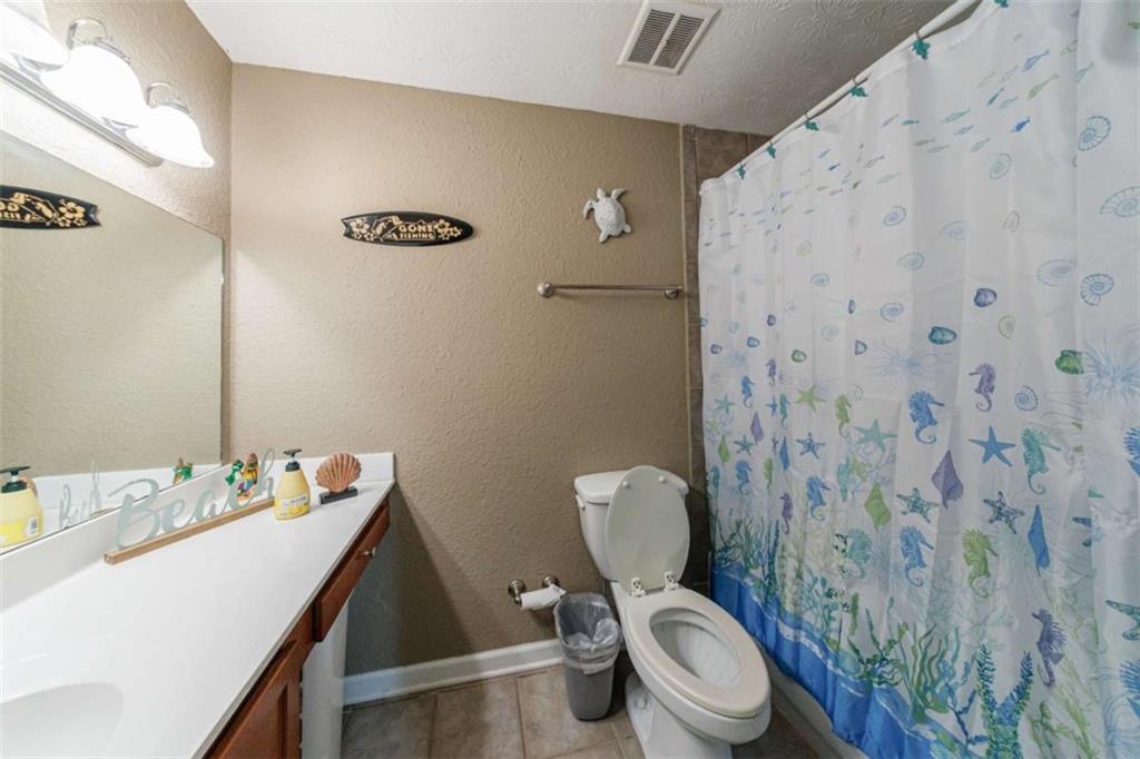 105 River Drive N Property Photo 3