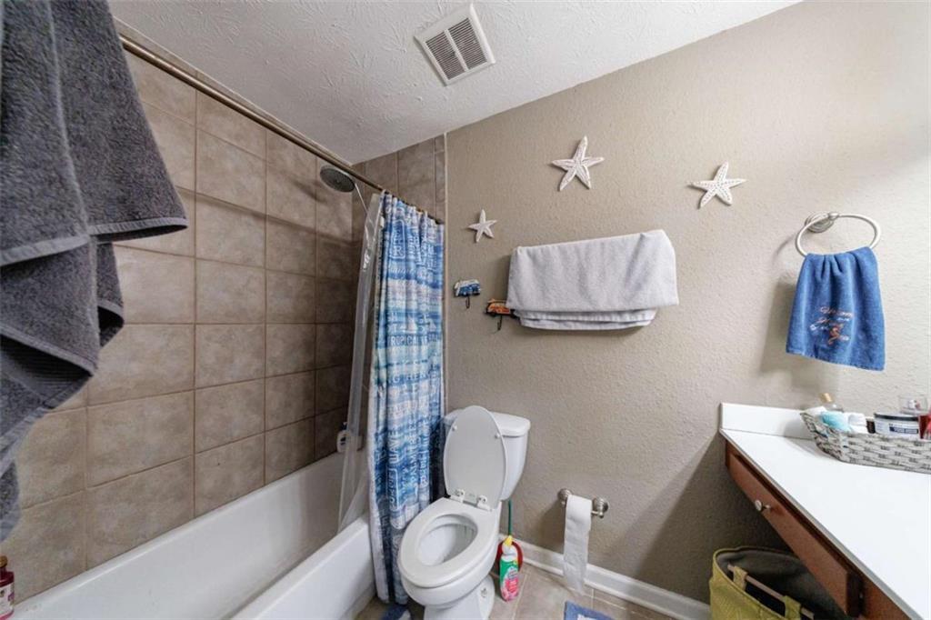 105 River Drive N Property Photo 15