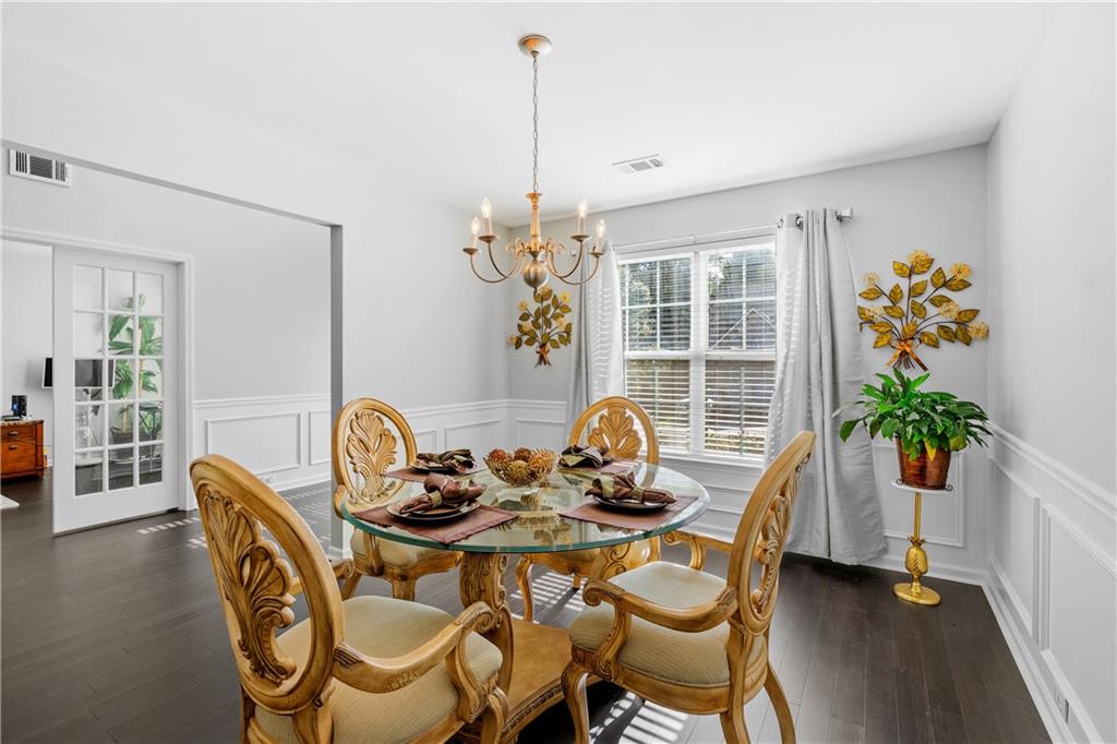 700 Buckingham Terrace Property Photo 3