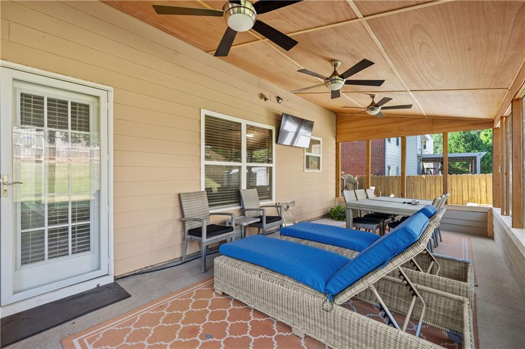 700 Buckingham Terrace Property Photo 24