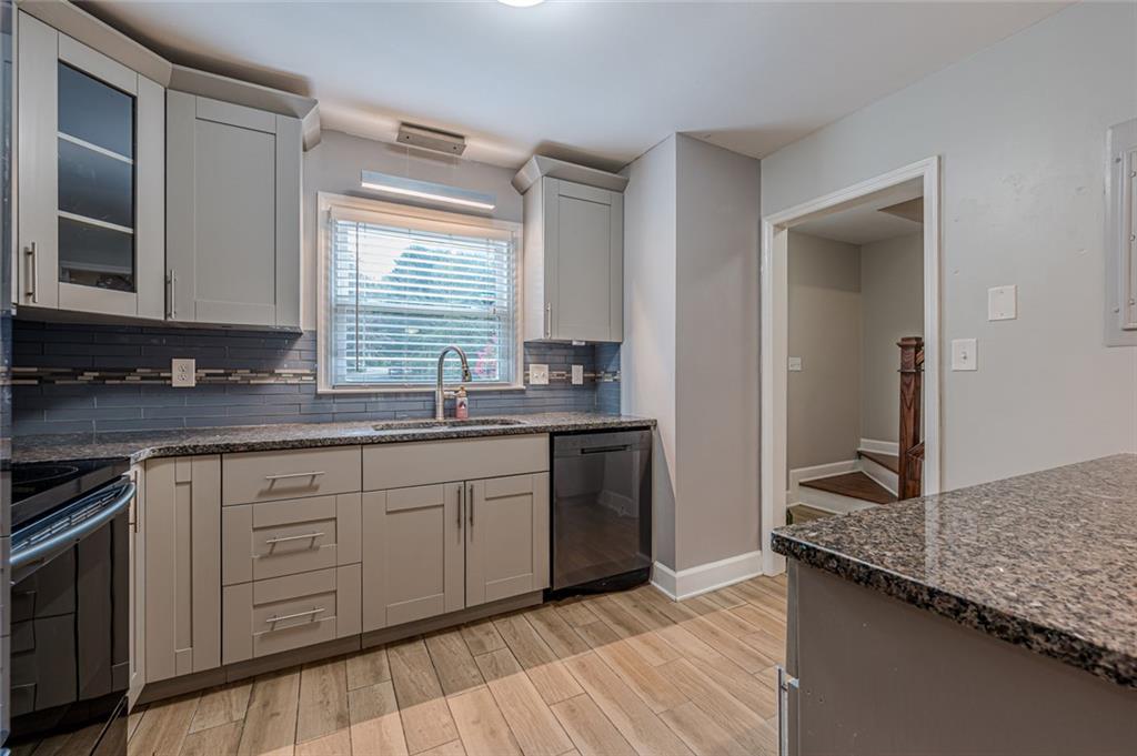 1452 Bentley Lane Property Photo 7