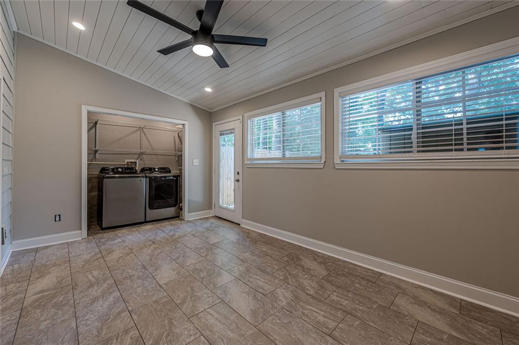 1452 Bentley Lane Property Photo 28