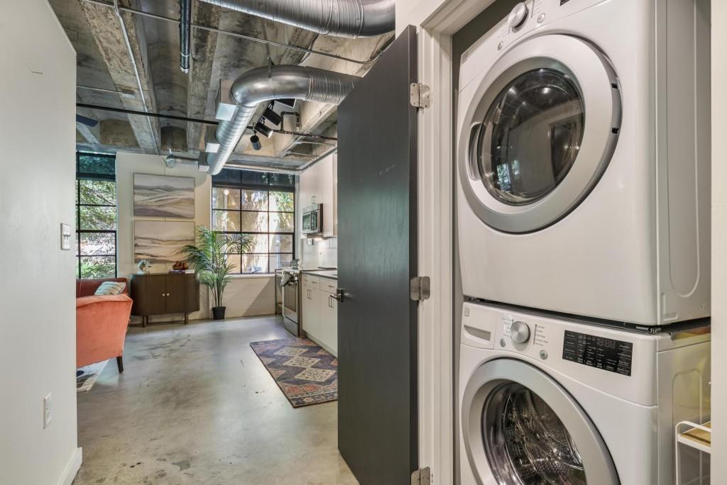 1065 United Avenue Unit 202 Property Photo 18