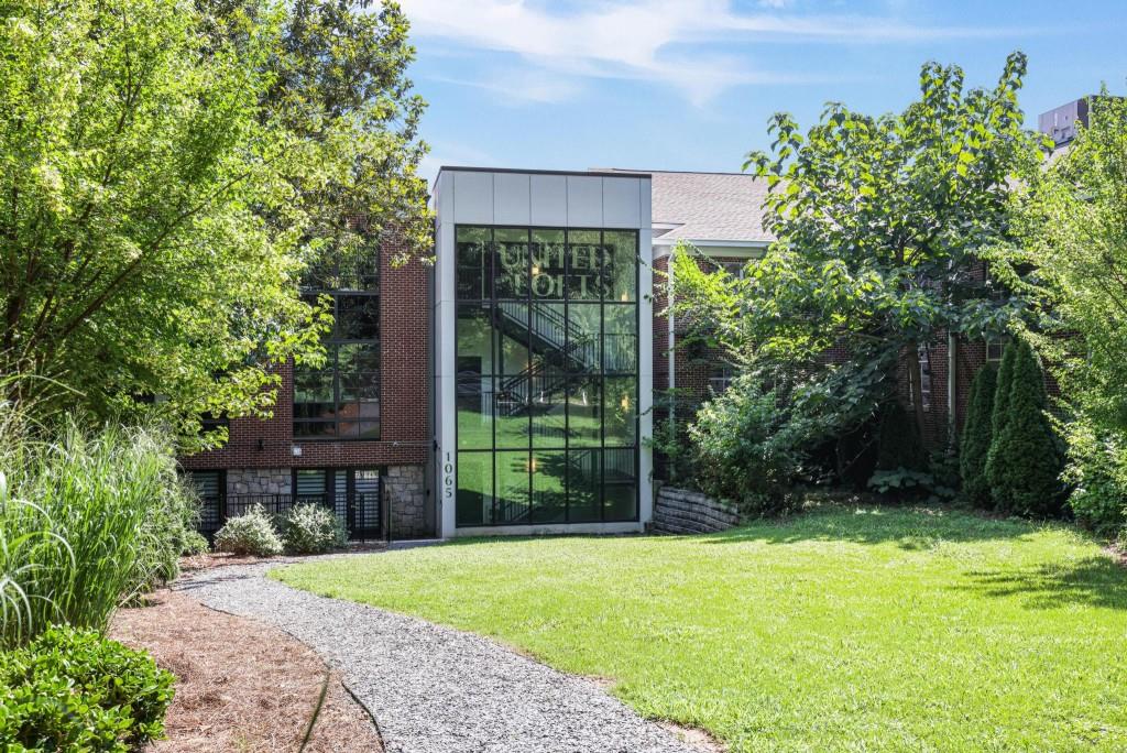 1065 United Avenue Unit 202 Property Photo 25