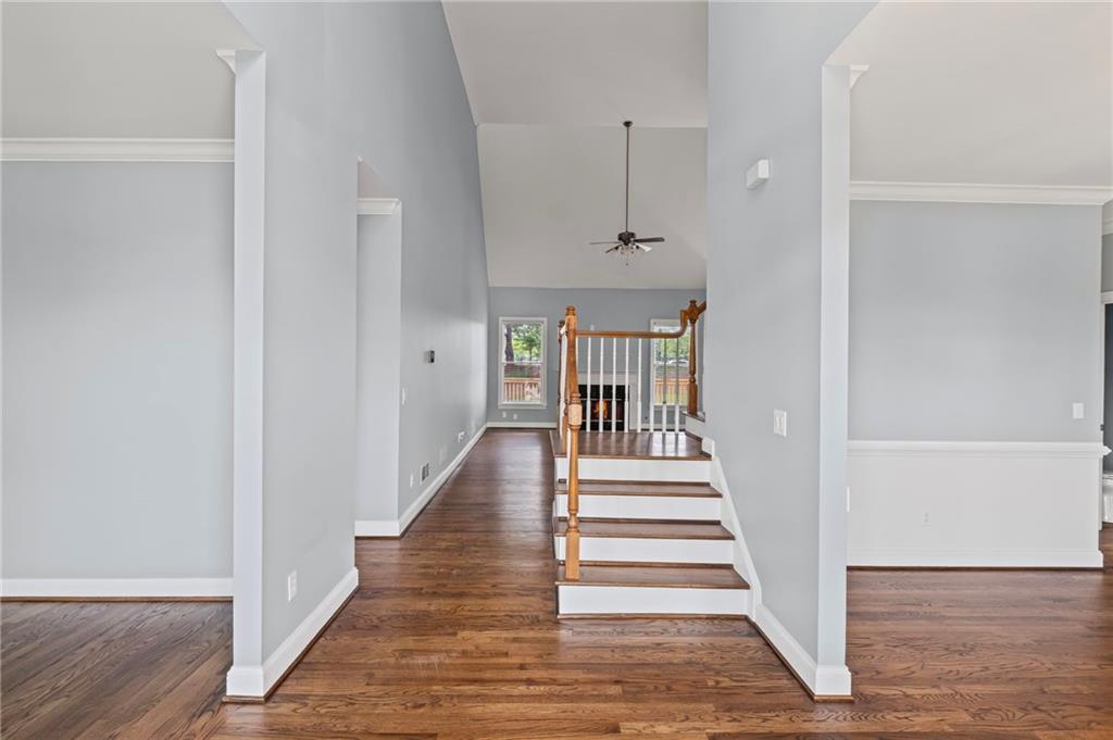 6715 Waterbury Way Property Photo 8