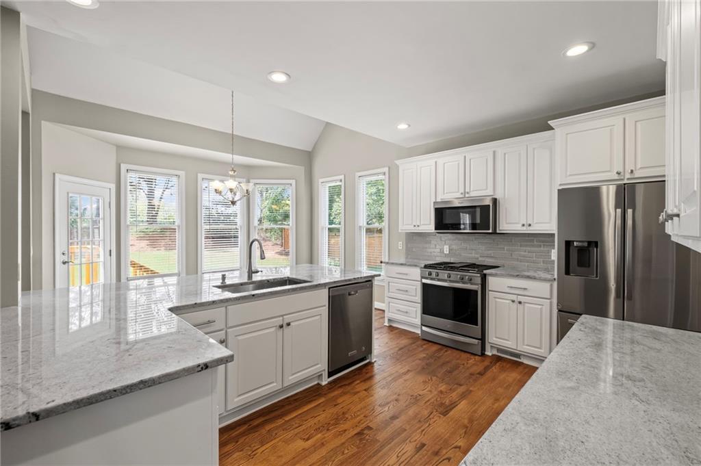 6715 Waterbury Way Property Photo 19