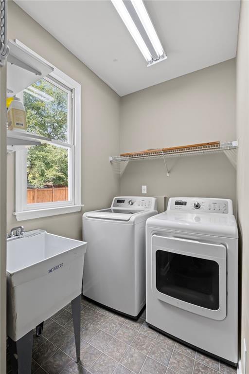6715 Waterbury Way Property Photo 24