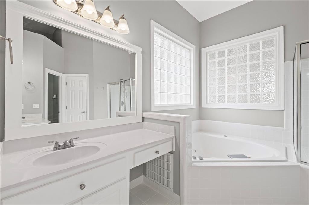 6715 Waterbury Way Property Photo 28