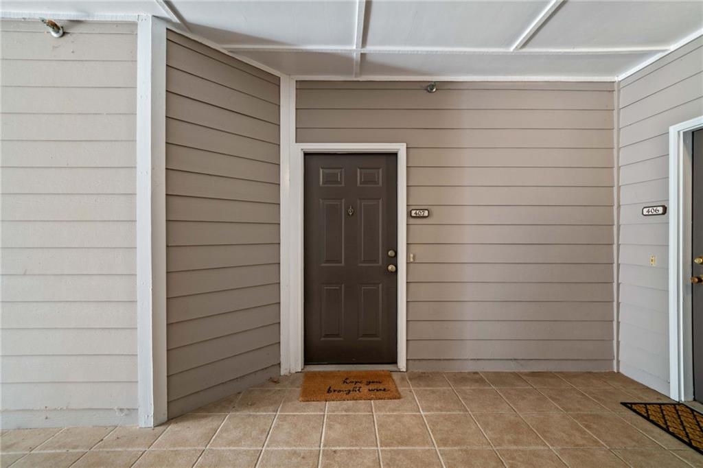 407 The Crossings Lane Property Photo 27