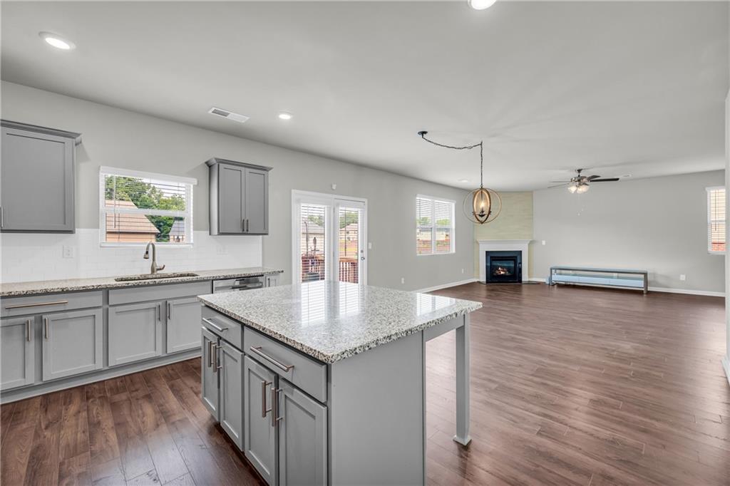 2943 Hawthorn Farm Boulevard Property Photo 6