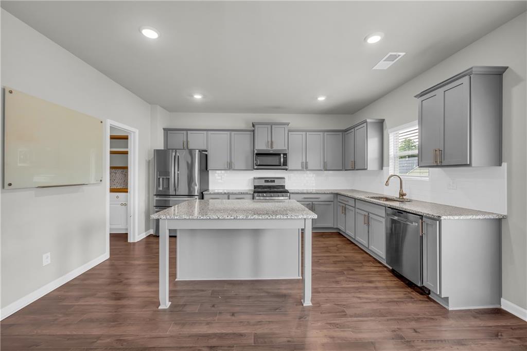 2943 Hawthorn Farm Boulevard Property Photo 7