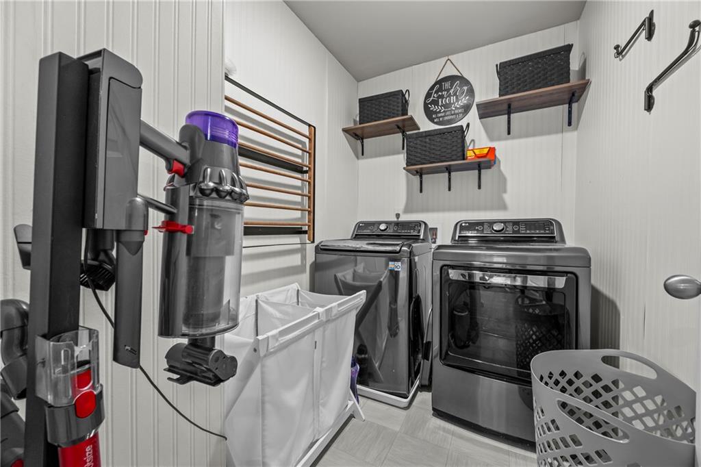 2943 Hawthorn Farm Boulevard Property Photo 36