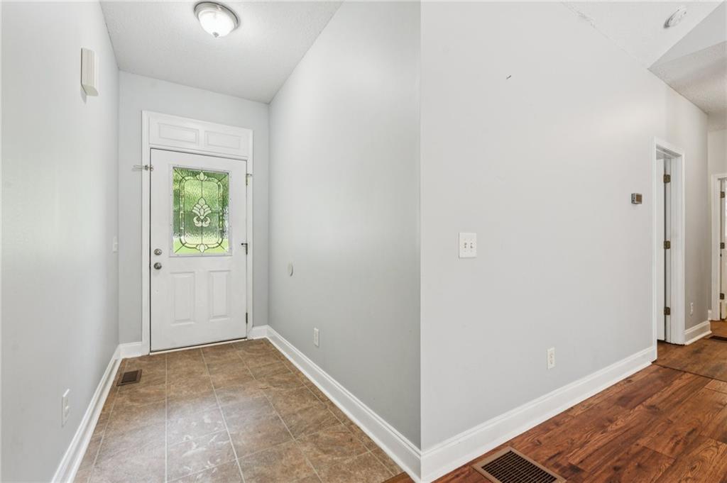 516 Golden Avenue Property Photo 6