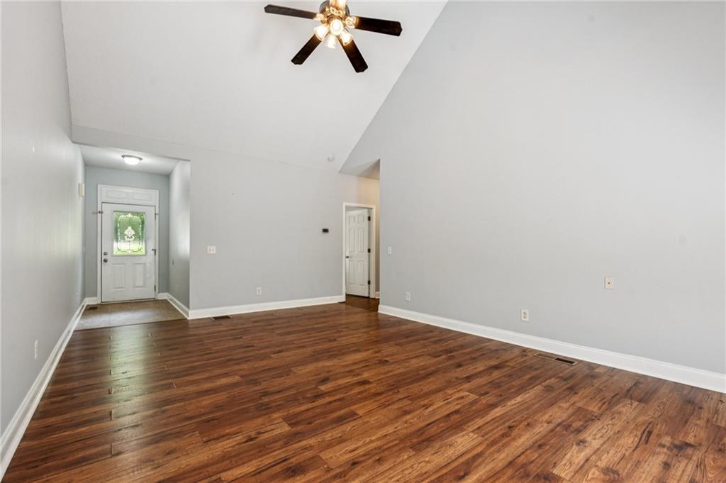 516 Golden Avenue Property Photo 11