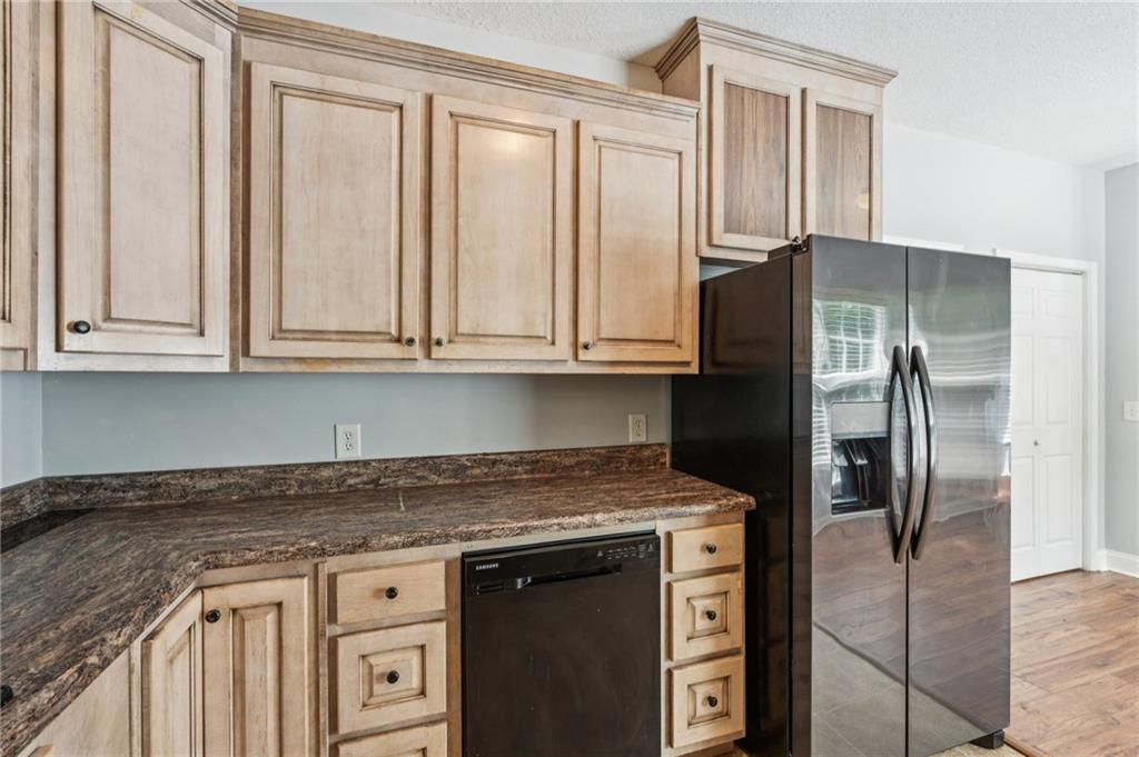 516 Golden Avenue Property Photo 15