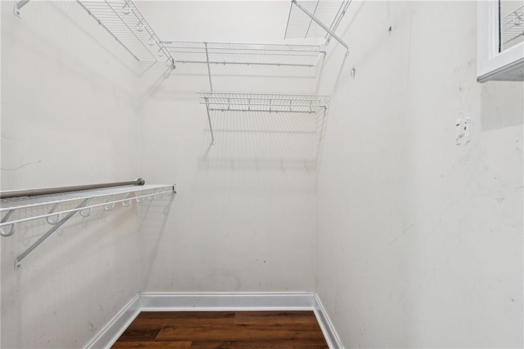 516 Golden Avenue Property Photo 22