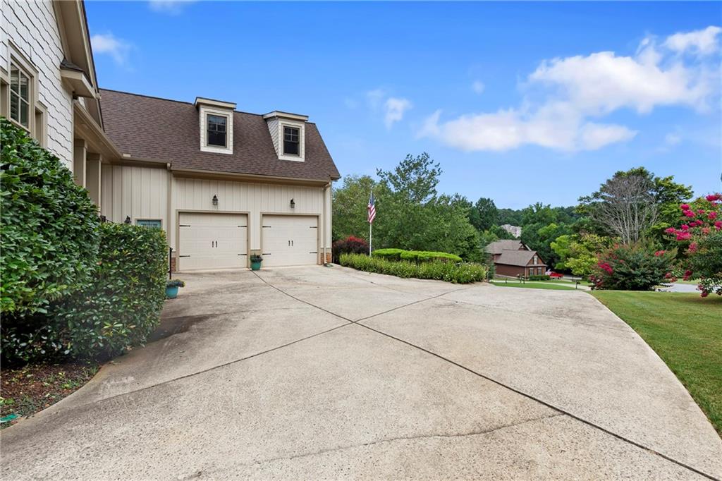 515 Tower Trace Property Photo 2