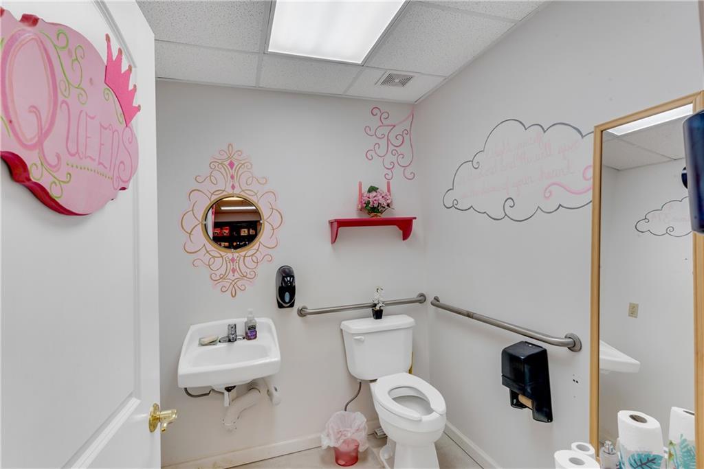 8024 E Cherokee Drive Property Photo 23