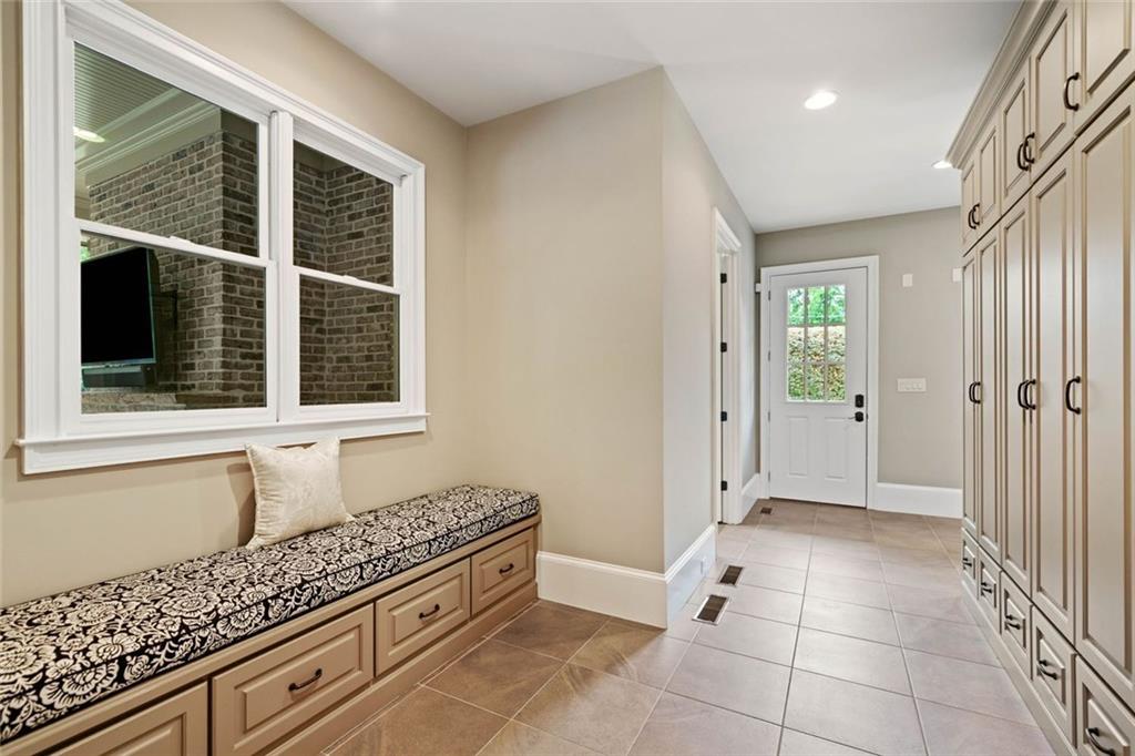 4304 Berkford Circle Ne Property Photo 34