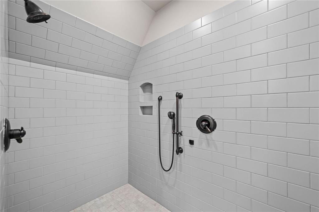 4304 Berkford Circle Ne Property Photo 53