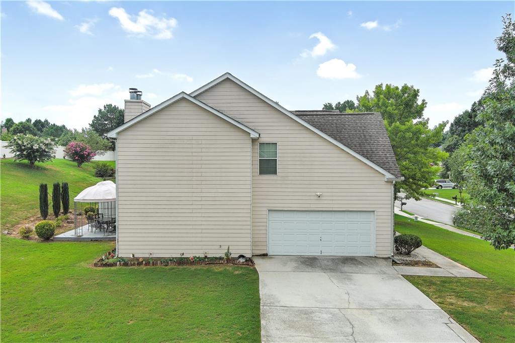 1441 Saint George Place Property Photo 4