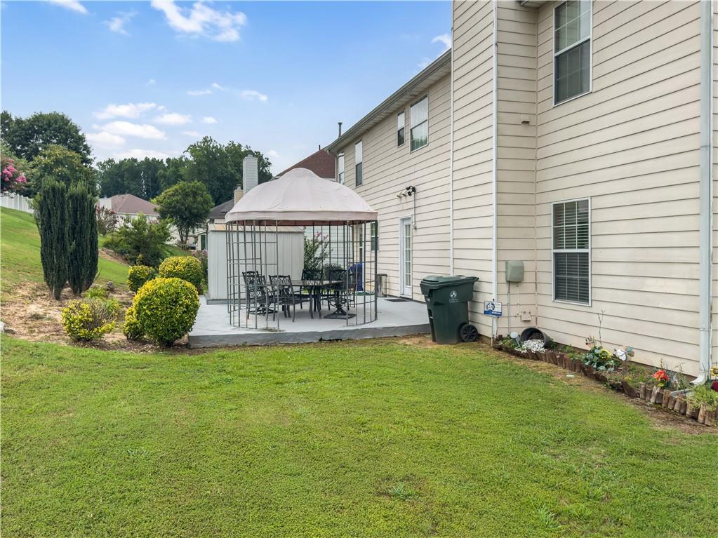 1441 Saint George Place Property Photo 7