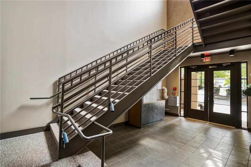 790 North Avenue Ne Unit 209 Property Photo 6