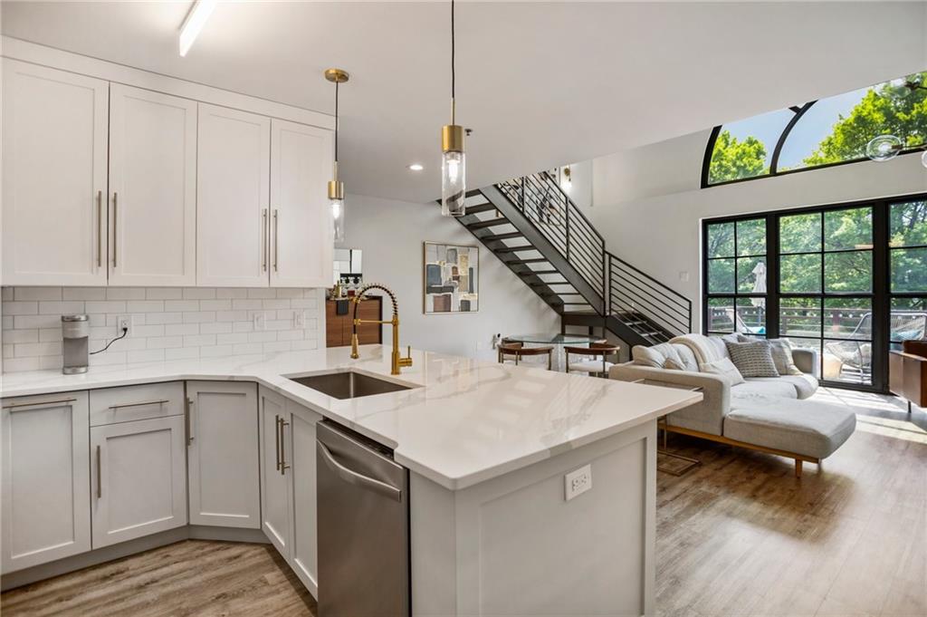 790 North Avenue Ne Unit 209 Property Photo 16