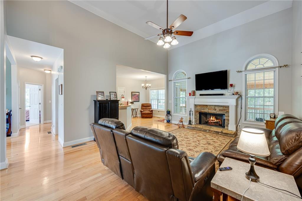 4288 Mountain Ridge Road Property Photo 8