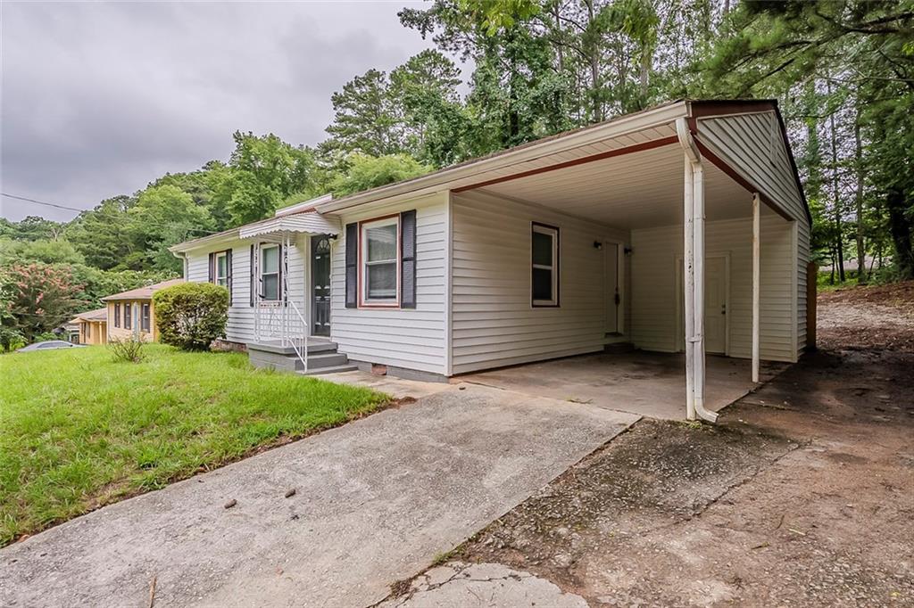 3633 Bunker Hill Drive Sw Property Photo 3