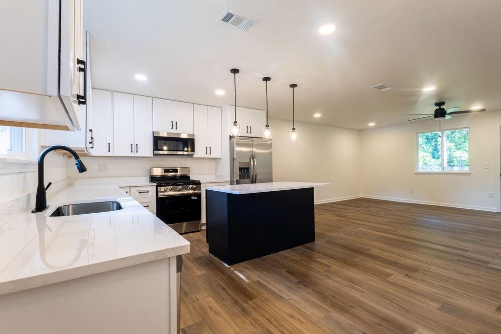 1208 Mannbrook Drive Property Photo 4