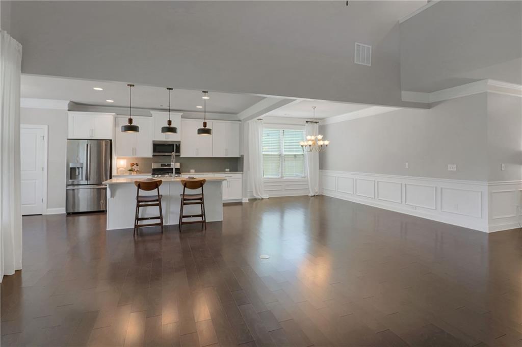 5685 Hammock Way Property Photo 6