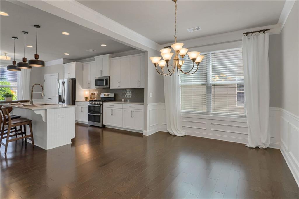 5685 Hammock Way Property Photo 14