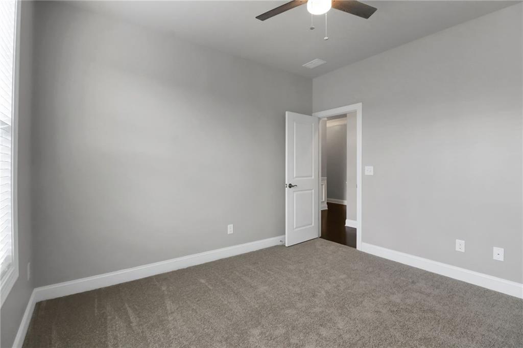 5685 Hammock Way Property Photo 23