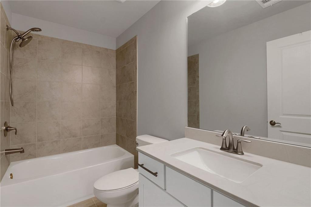 5685 Hammock Way Property Photo 32