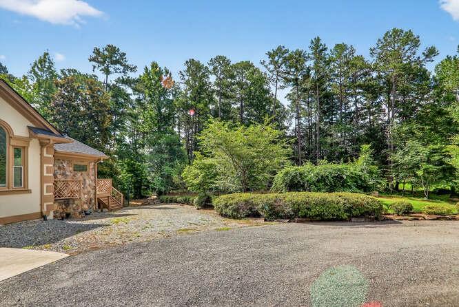 2551 E Maddox Road Property Photo 2