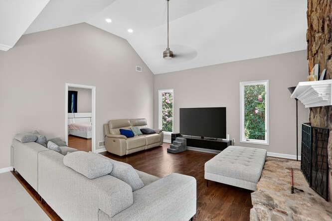 2551 E Maddox Road Property Photo 23