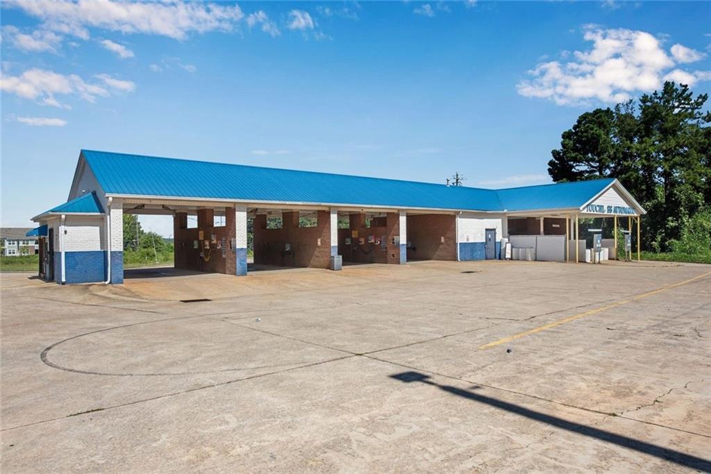 6580 Malone Road Property Photo 4