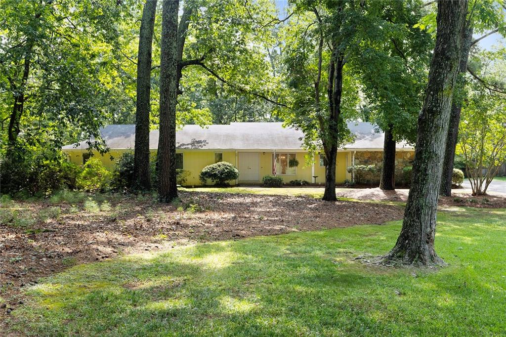 905 Hunterhill Drive Property Photo 1