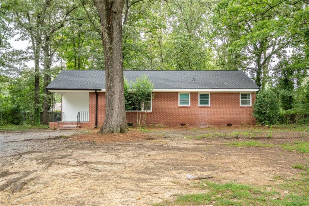 2614 Garden Lakes Boulevard Property Photo 1