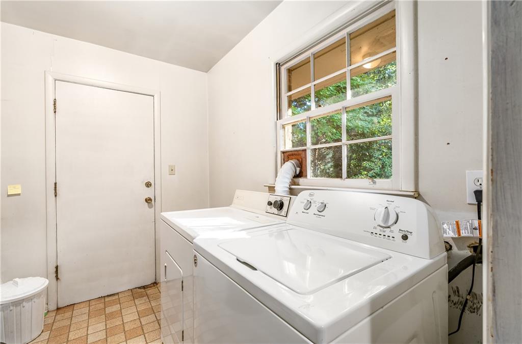 4320 Brookview Drive Se Property Photo 21