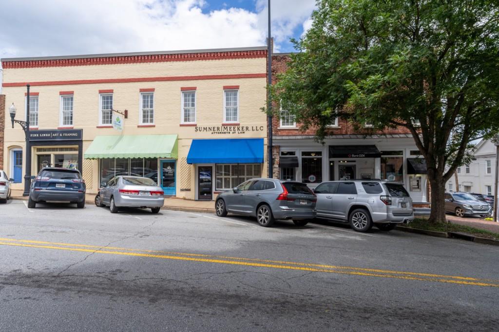 10 E Broad Street Property Photo 1