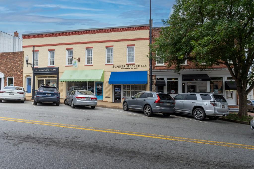 10 E Broad Street Property Photo 2