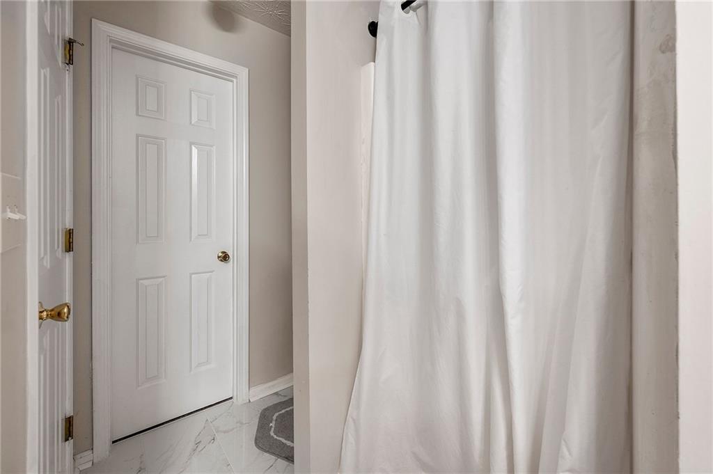 1552 Eastern Sunrise Lane Property Photo 19