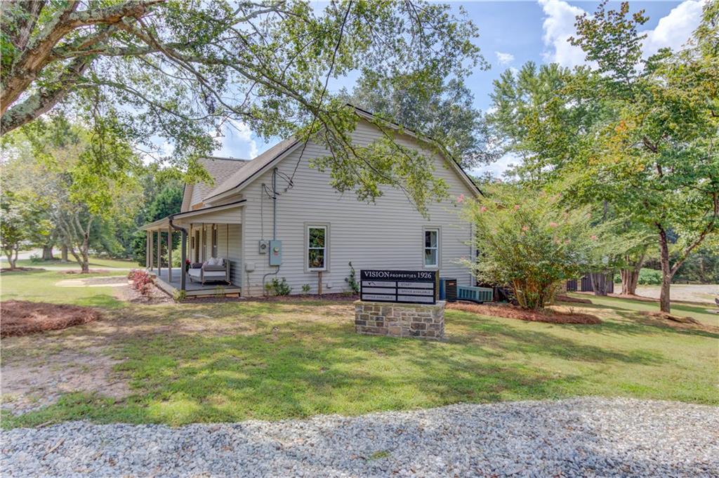 6700 Shady Grove Road Property Photo 5